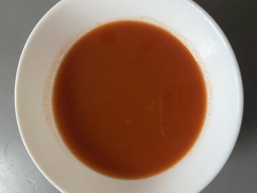 Skål med nyponsoppa