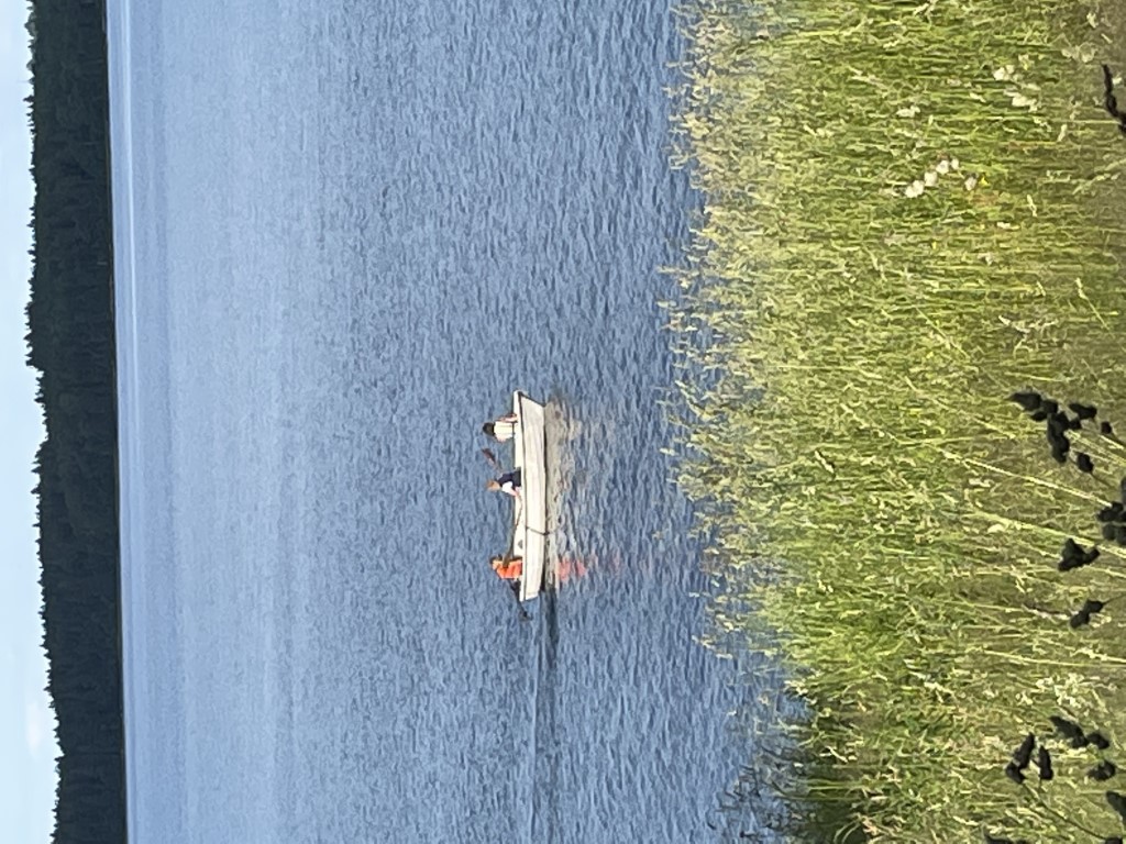 Personer i en plasteka